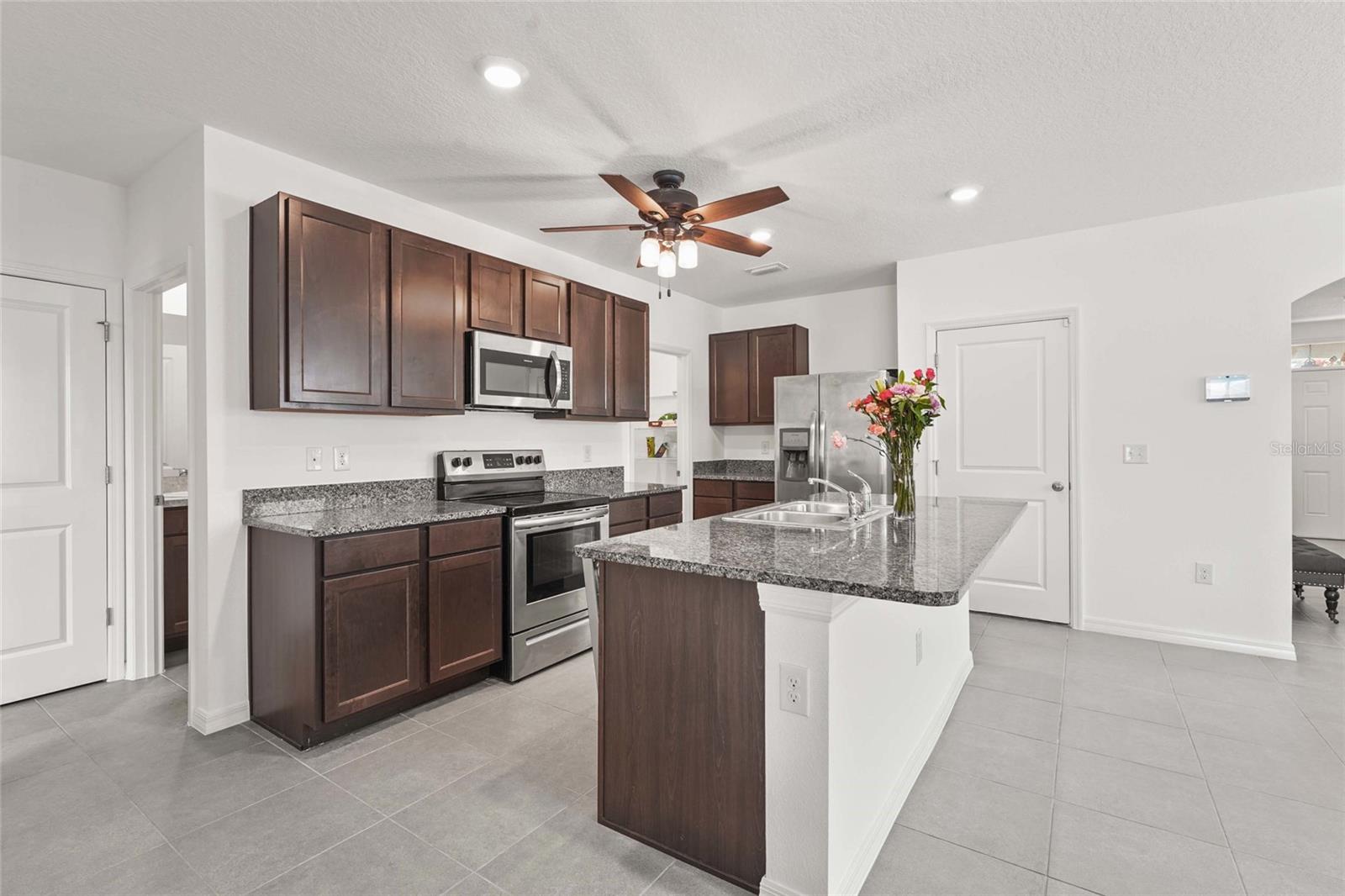 Image 14 of 47 For 5835 Calla Lilly Drive