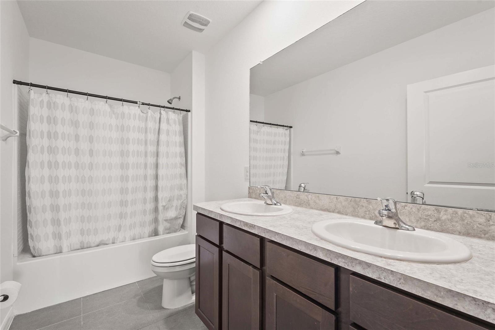 Image 32 of 47 For 5835 Calla Lilly Drive