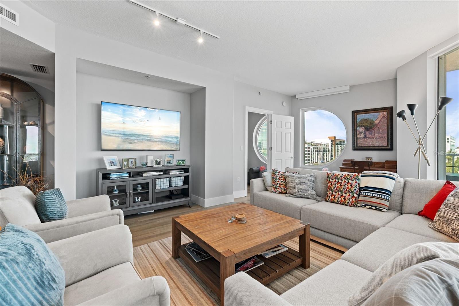 Image 13 of 71 For 1771 Ringling Boulevard 707