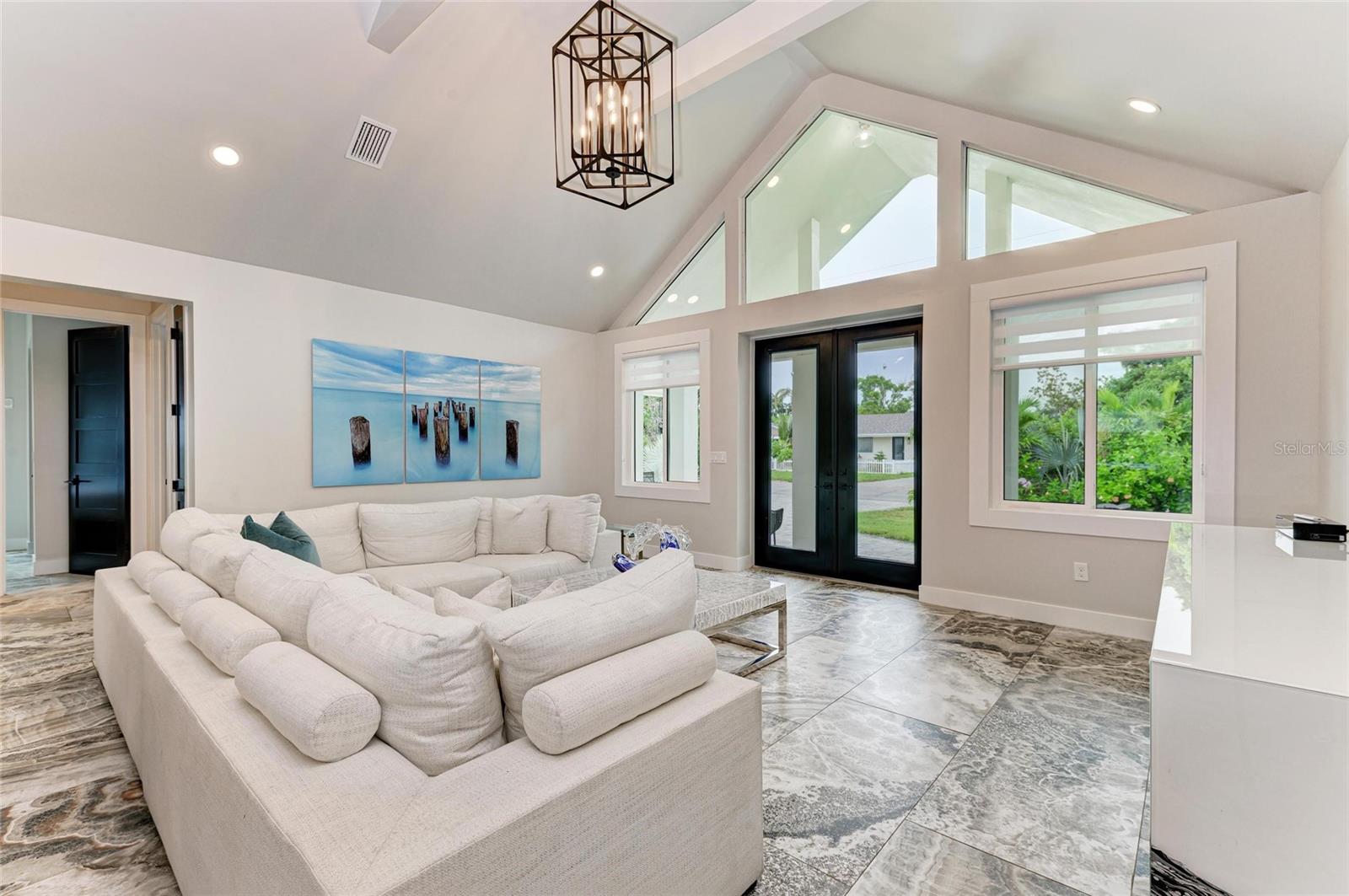 Image 10 of 63 For 2156 Orchid Street