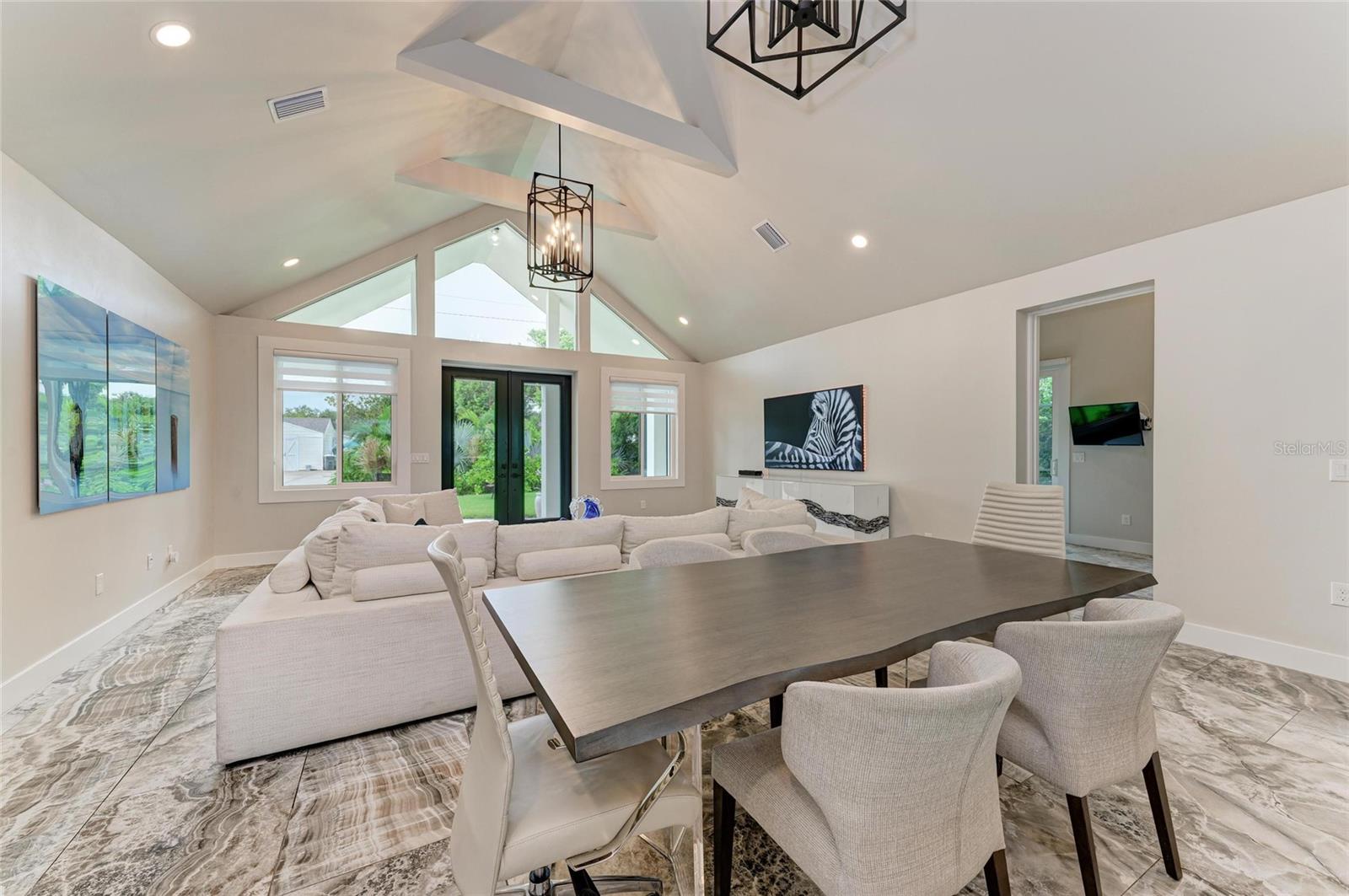 Image 13 of 63 For 2156 Orchid Street