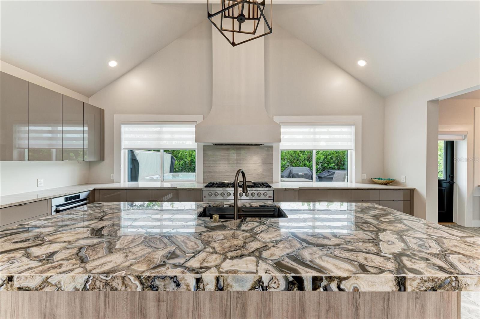 Image 20 of 63 For 2156 Orchid Street