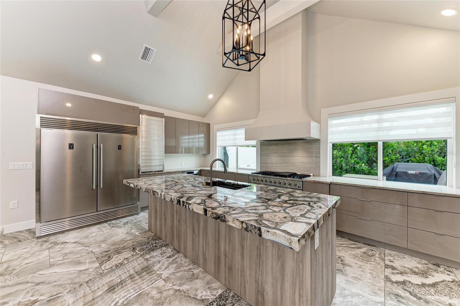 Image 21 of 63 For 2156 Orchid Street