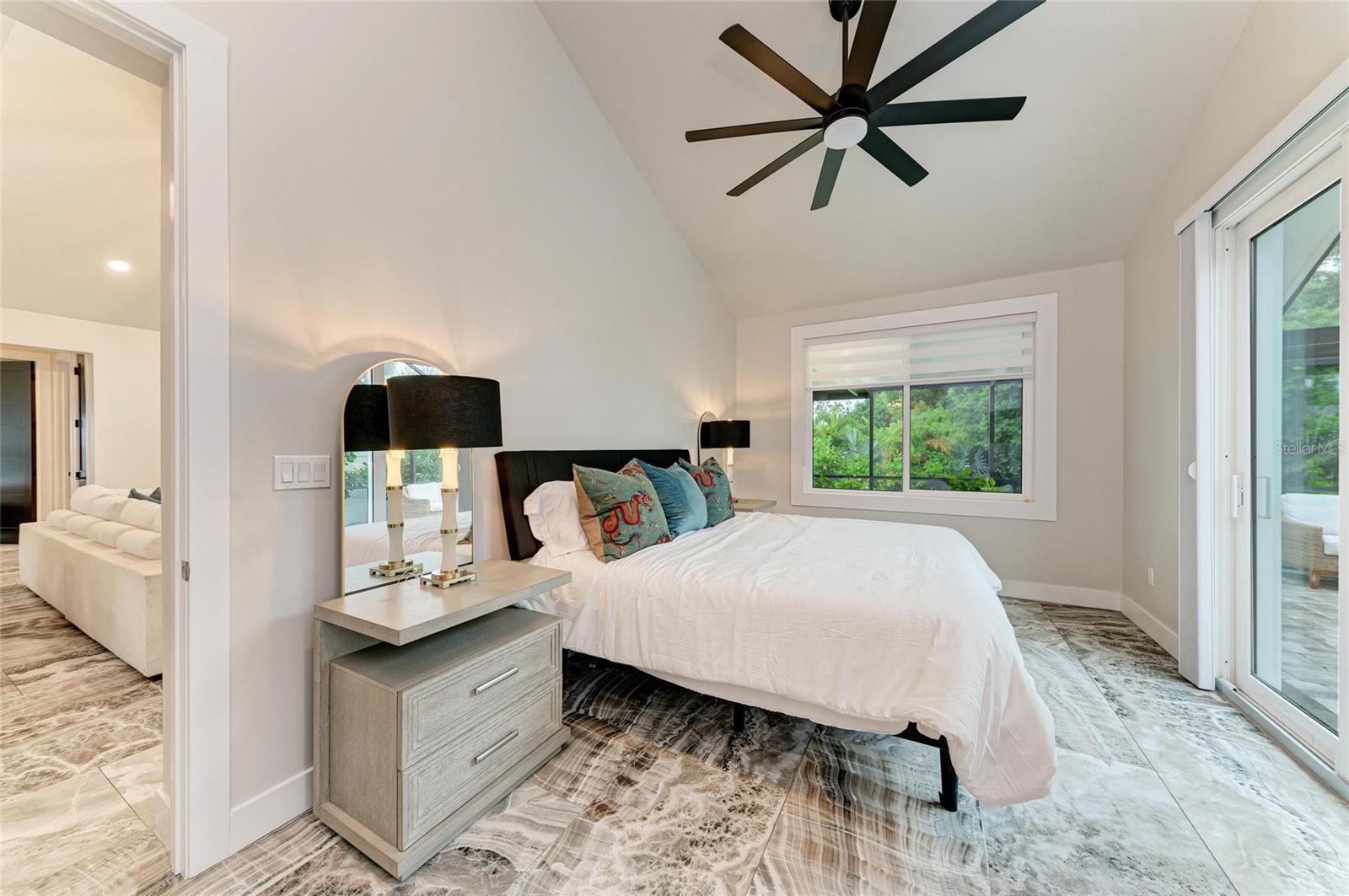 Image 32 of 63 For 2156 Orchid Street