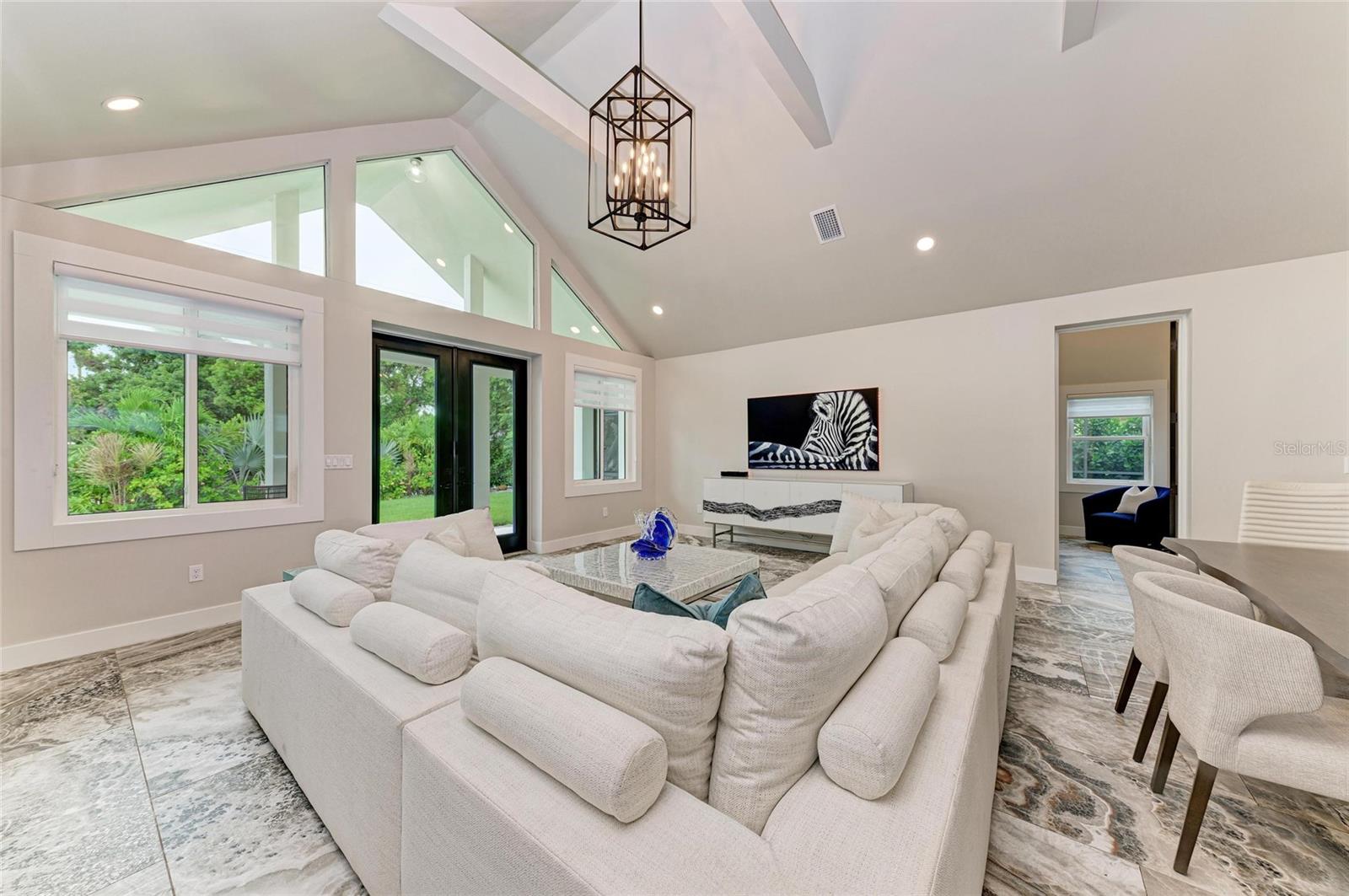 Image 9 of 63 For 2156 Orchid Street