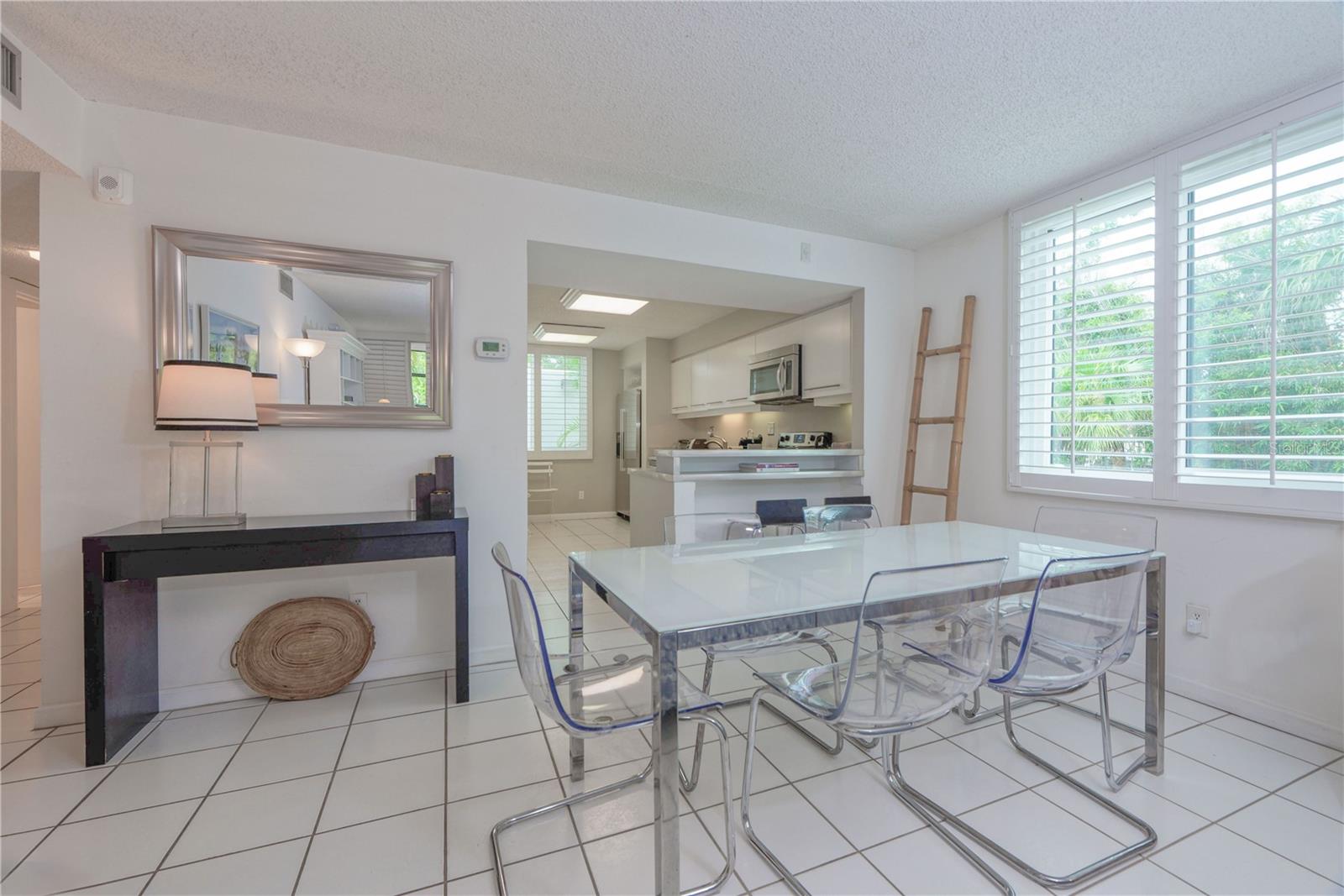 Image 6 of 35 For 842 Bayport Way 842