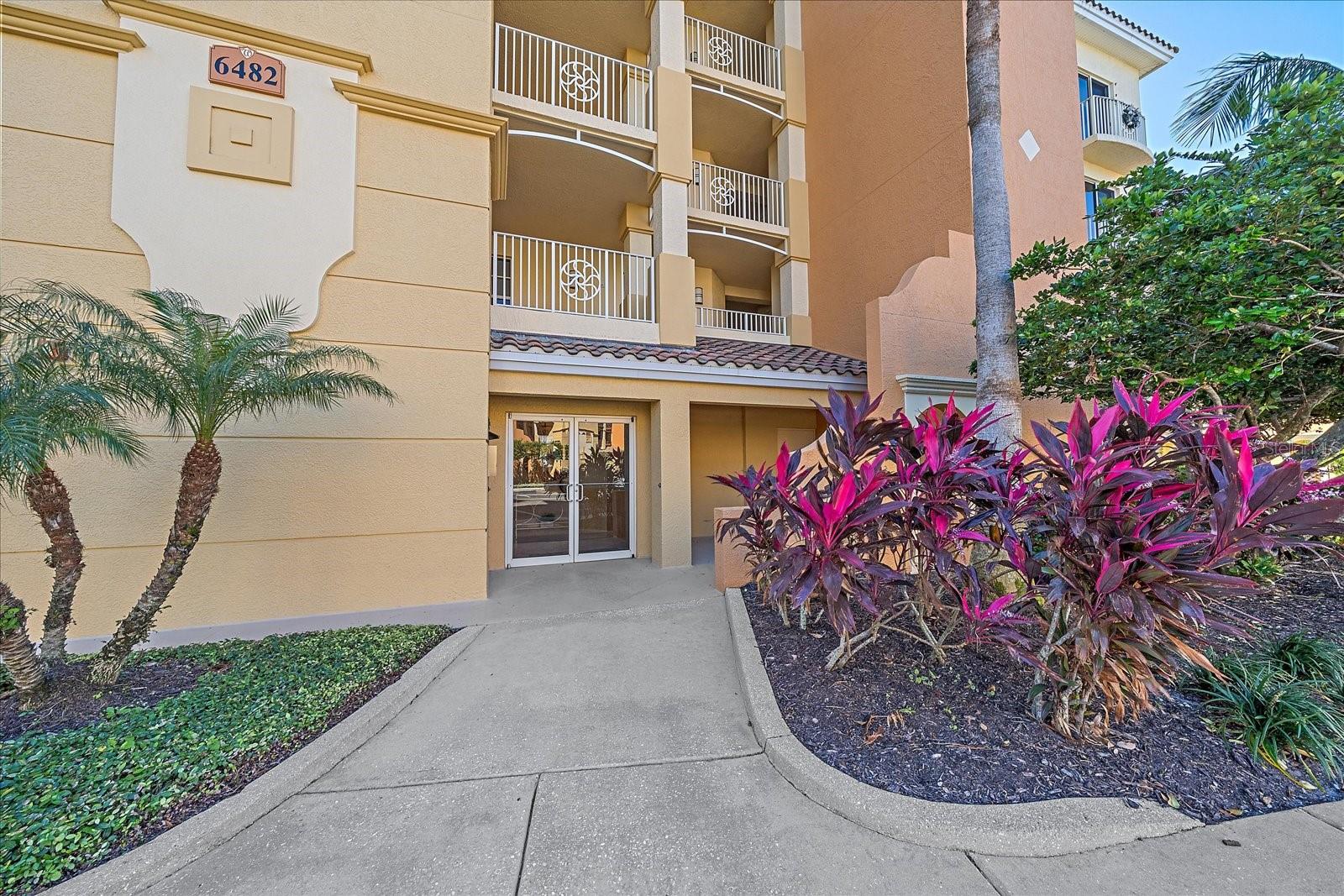 Image 3 of 64 For 6482 Watercrest Way 204