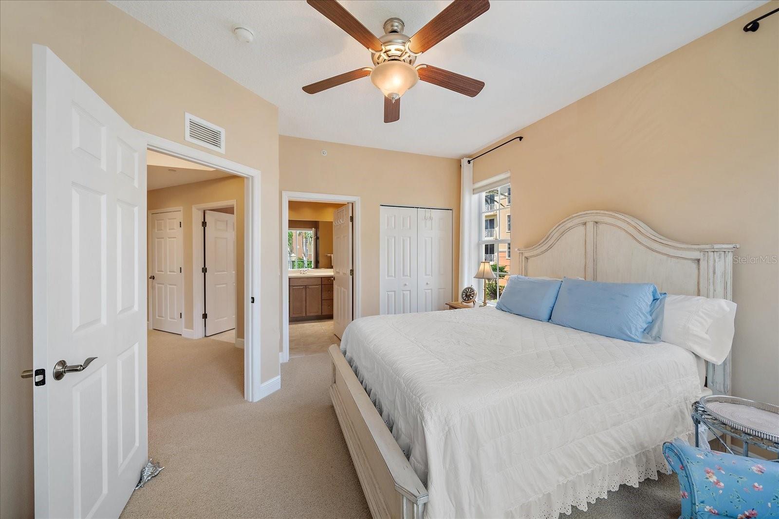 Image 33 of 64 For 6482 Watercrest Way 204