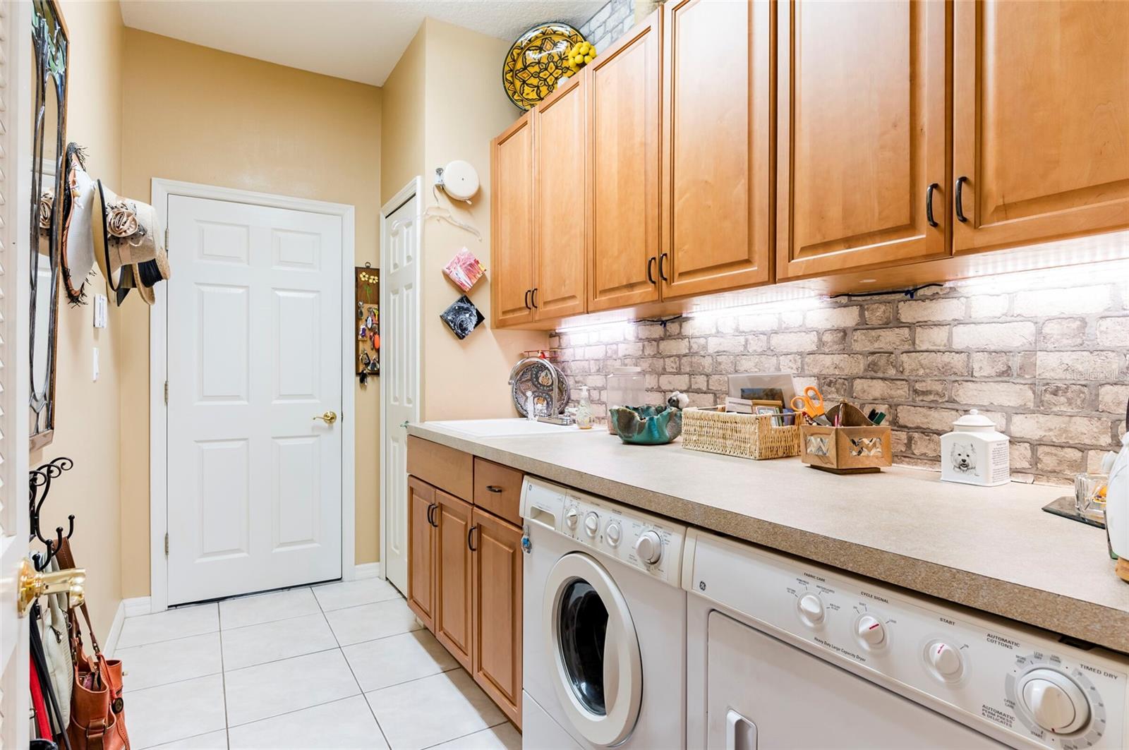 Image 16 of 50 For 4740 Carrington Circle