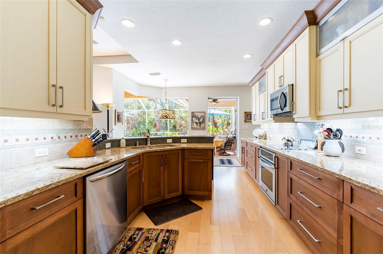 Image 17 of 50 For 4740 Carrington Circle