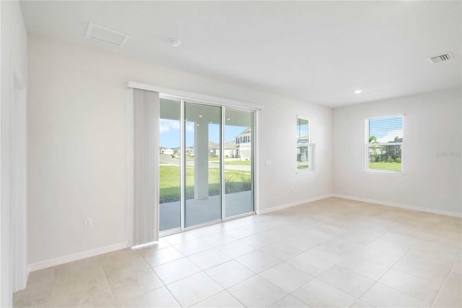 Image 14 of 54 For 604 160th Street E