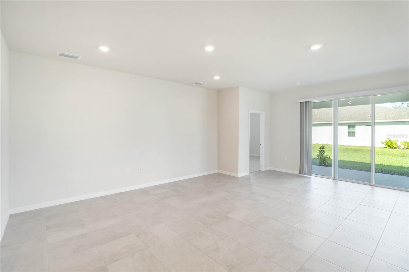 Image 17 of 54 For 604 160th Street E