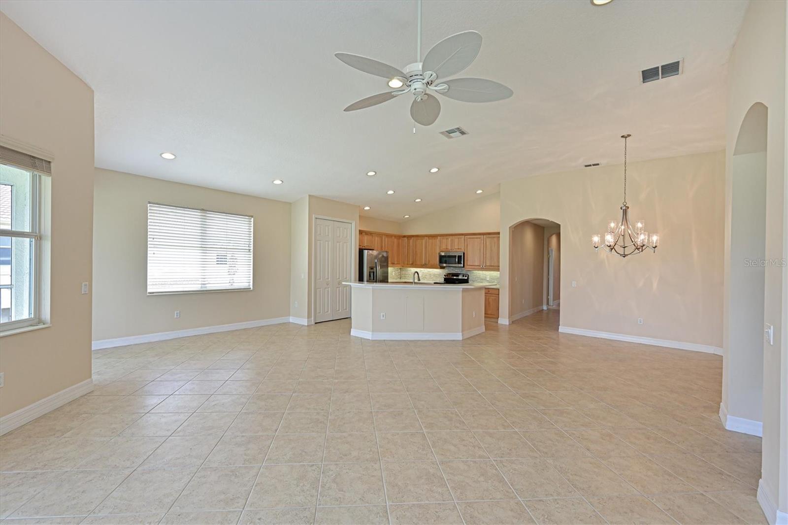 Image 19 of 46 For 9435 Discovery Terrace 202d