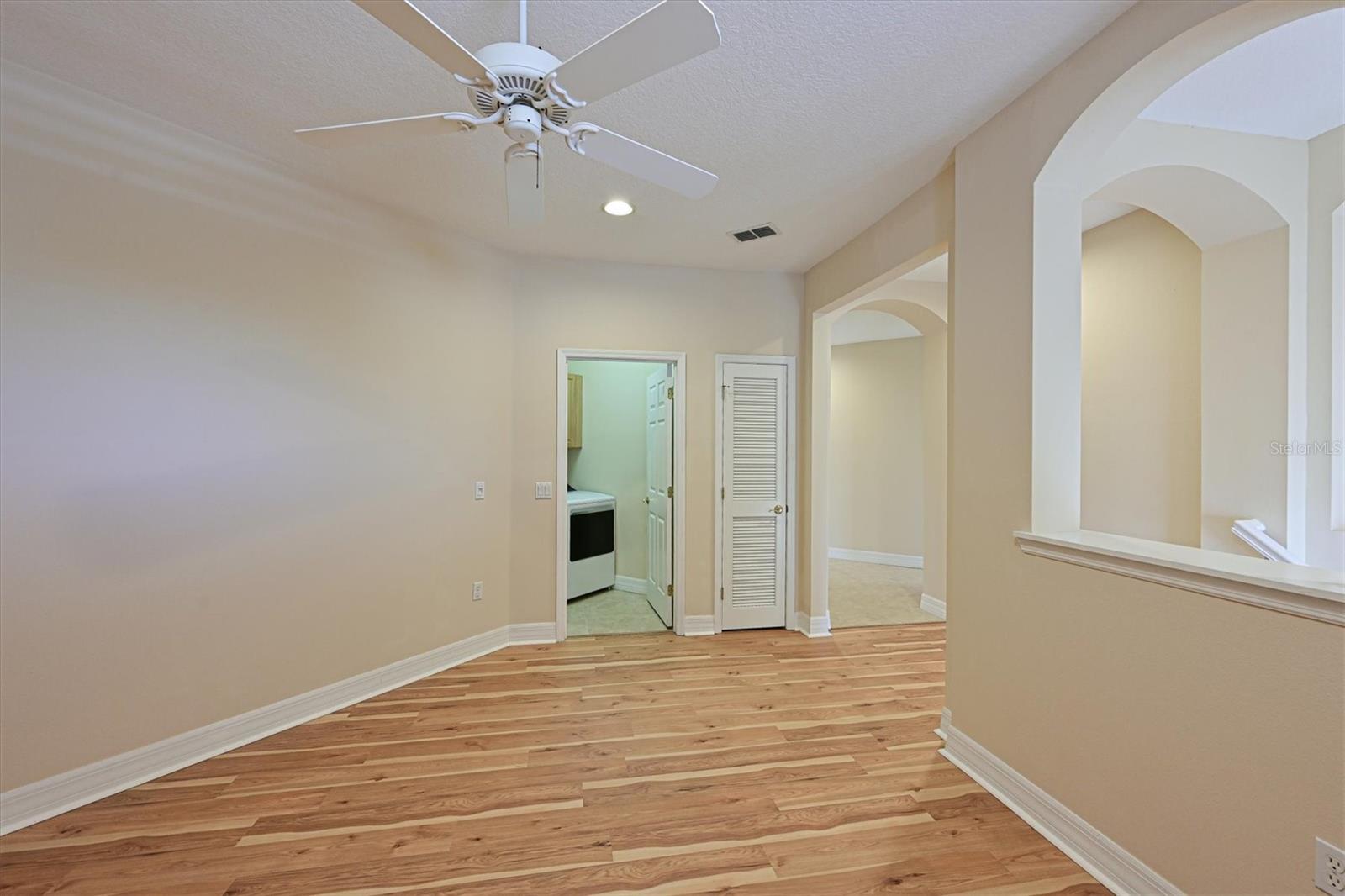 Image 23 of 46 For 9435 Discovery Terrace 202d