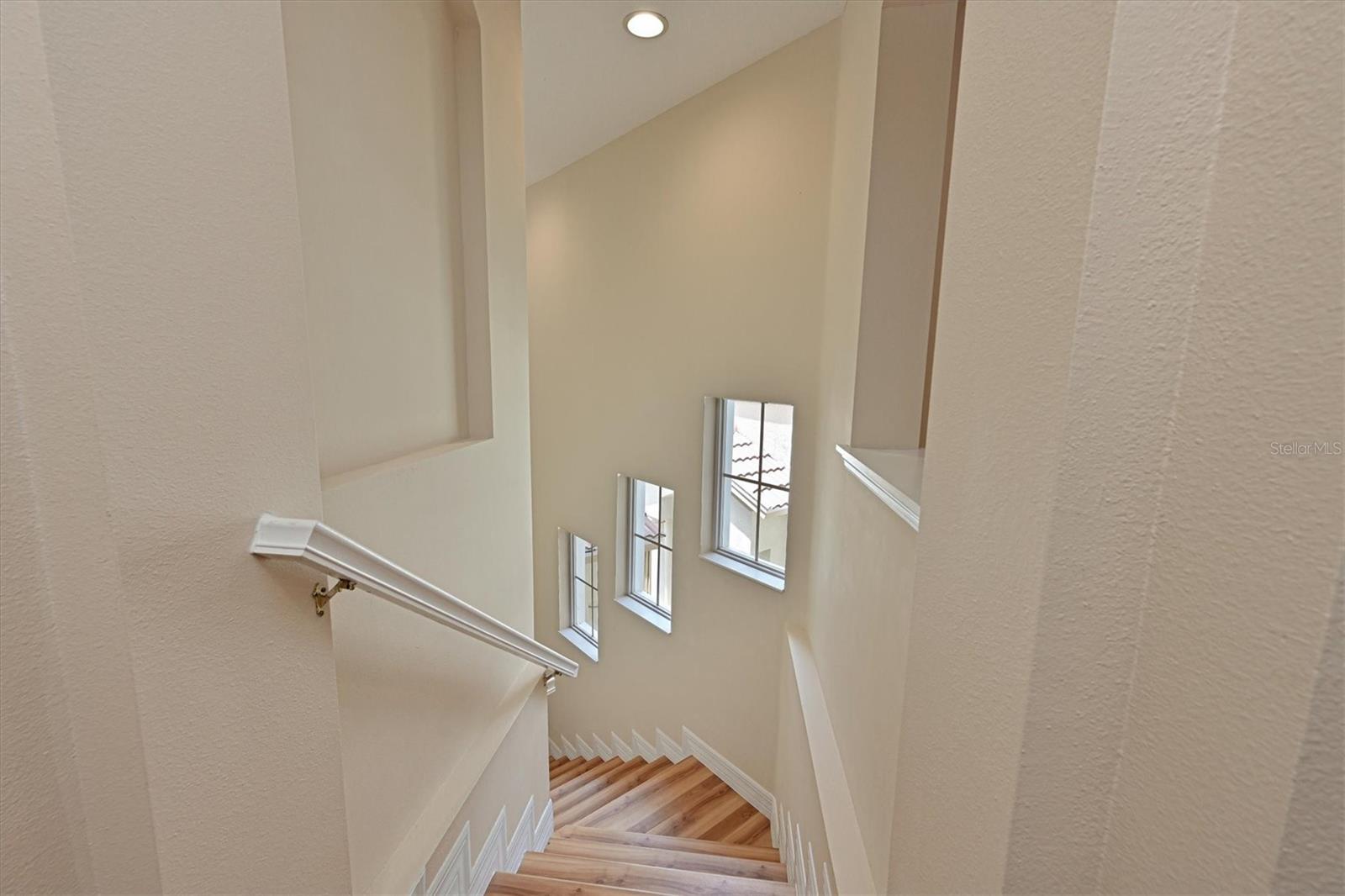 Image 29 of 46 For 9435 Discovery Terrace 202d