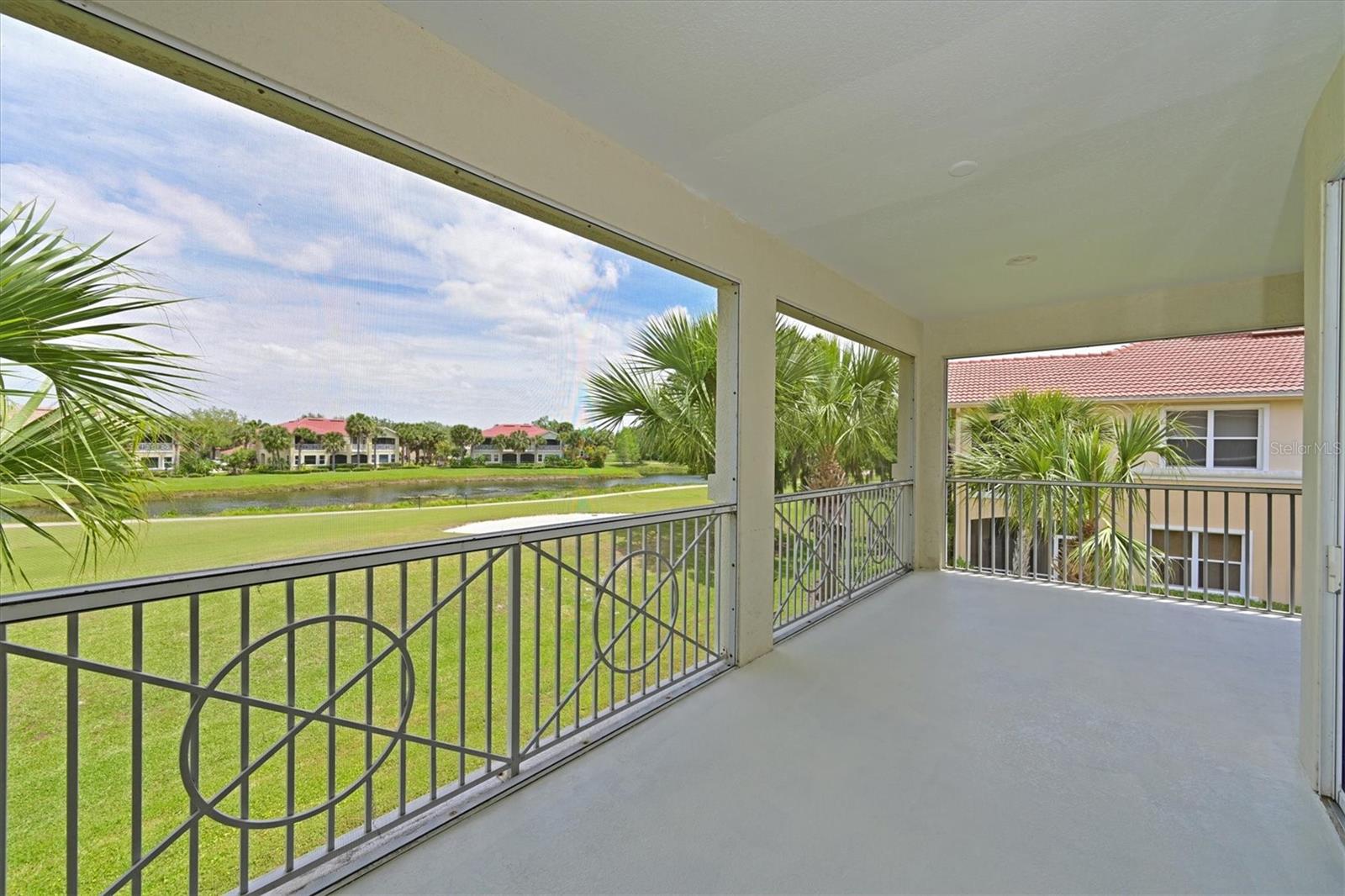 Image 4 of 46 For 9435 Discovery Terrace 202d