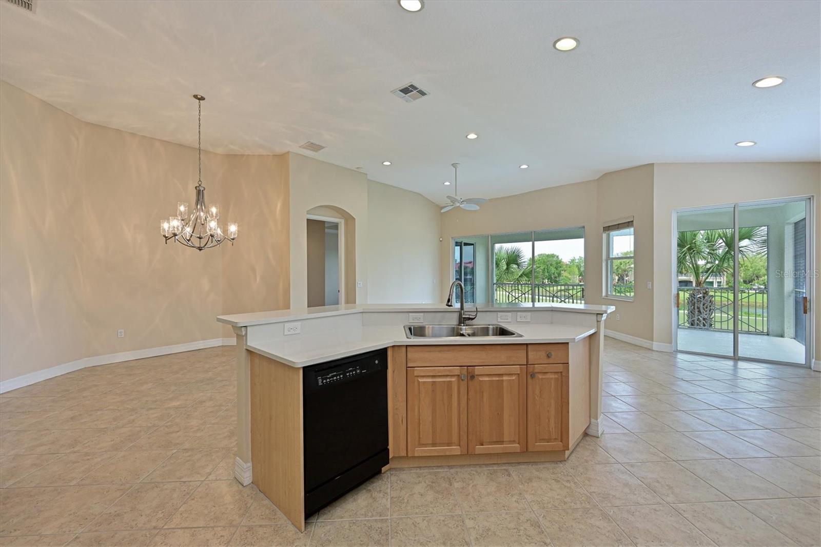 Image 9 of 46 For 9435 Discovery Terrace 202d