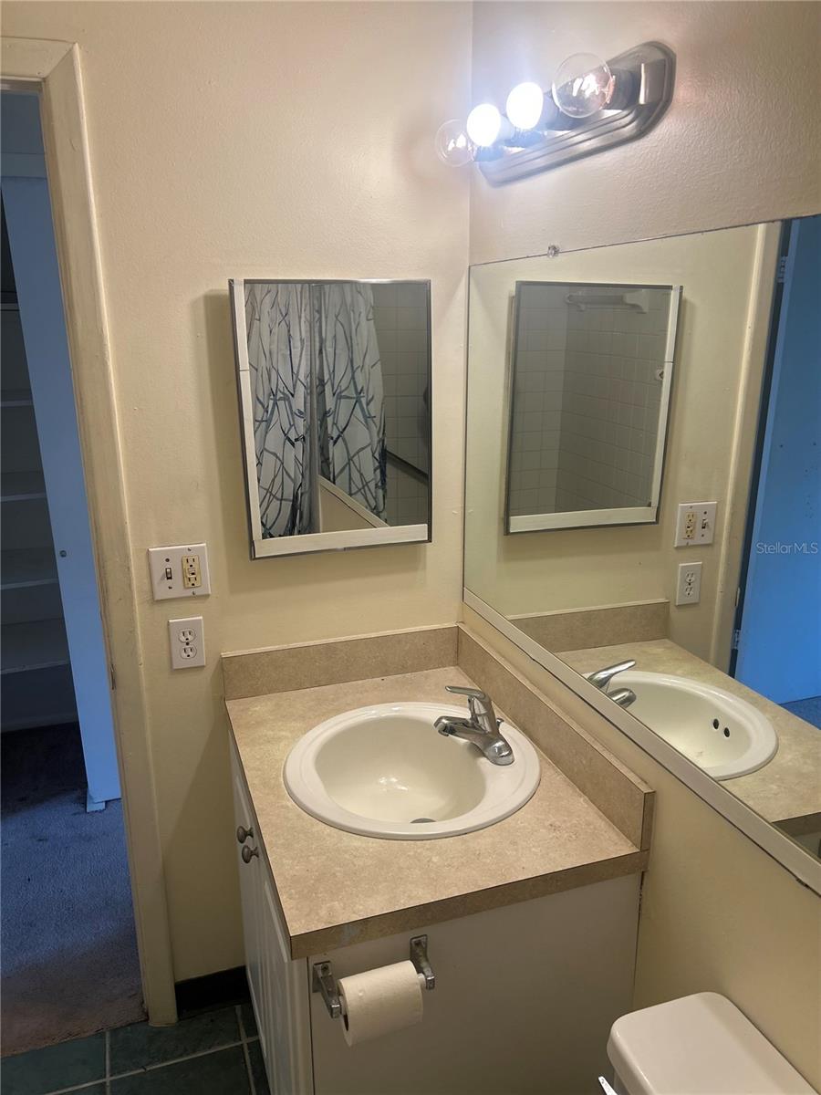 Image 3 of 13 For 2716 Hidden Lake Boulevard C