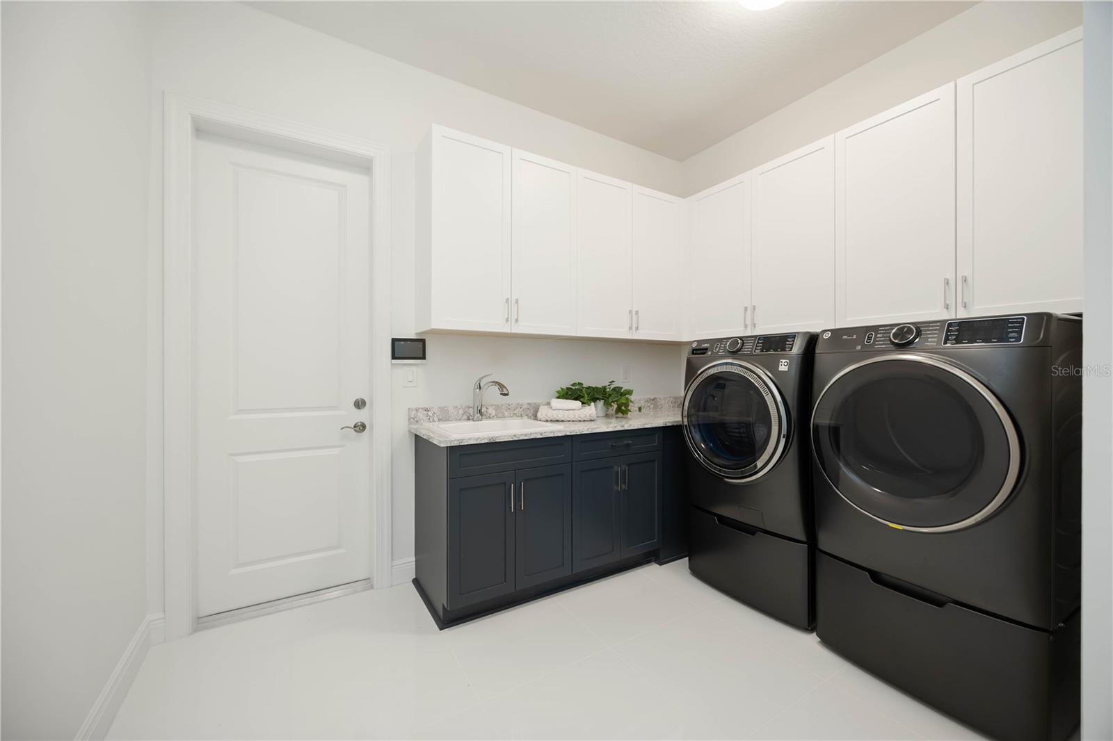 Image 31 of 60 For 4554 Cedron Court