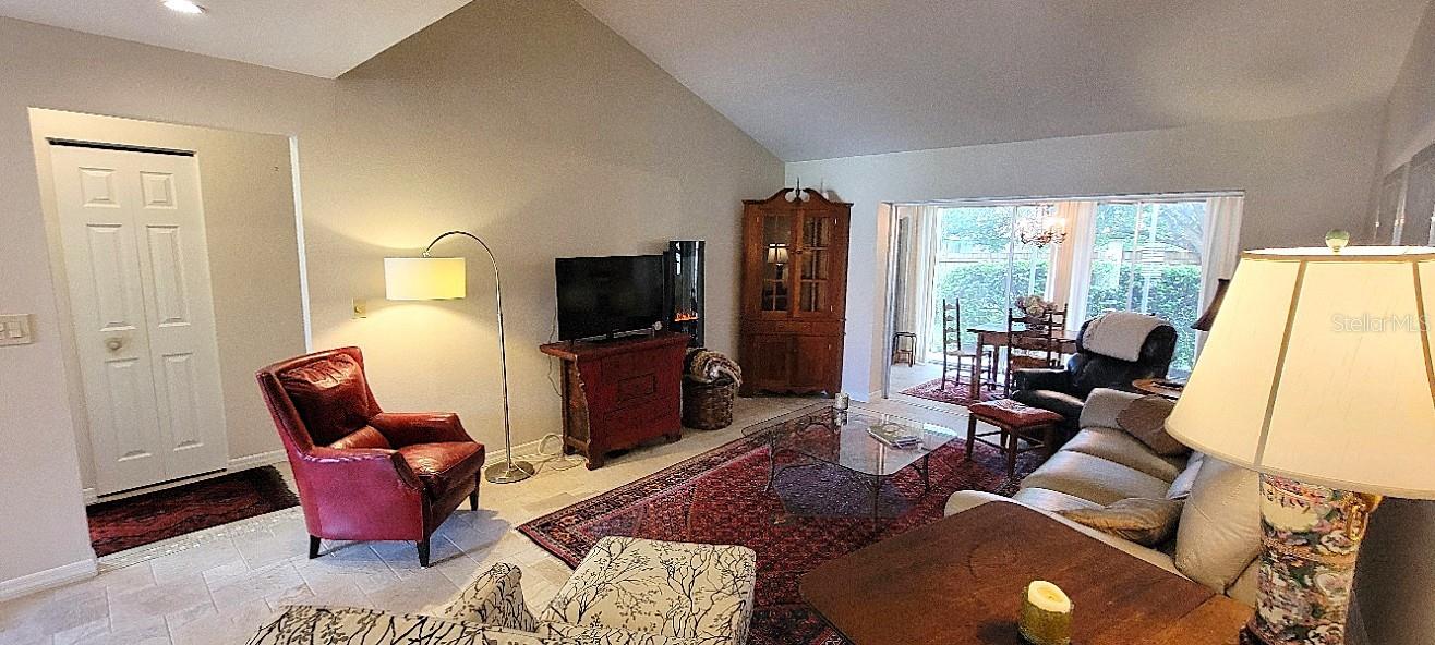 Image 6 of 27 For 3807 El Poinier Court 8714