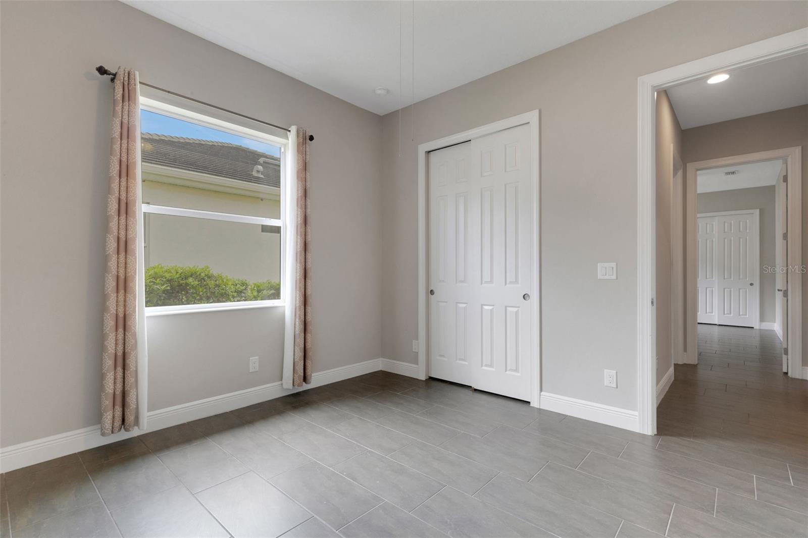 Image 40 of 74 For 5203 Lake Overlook Avenue