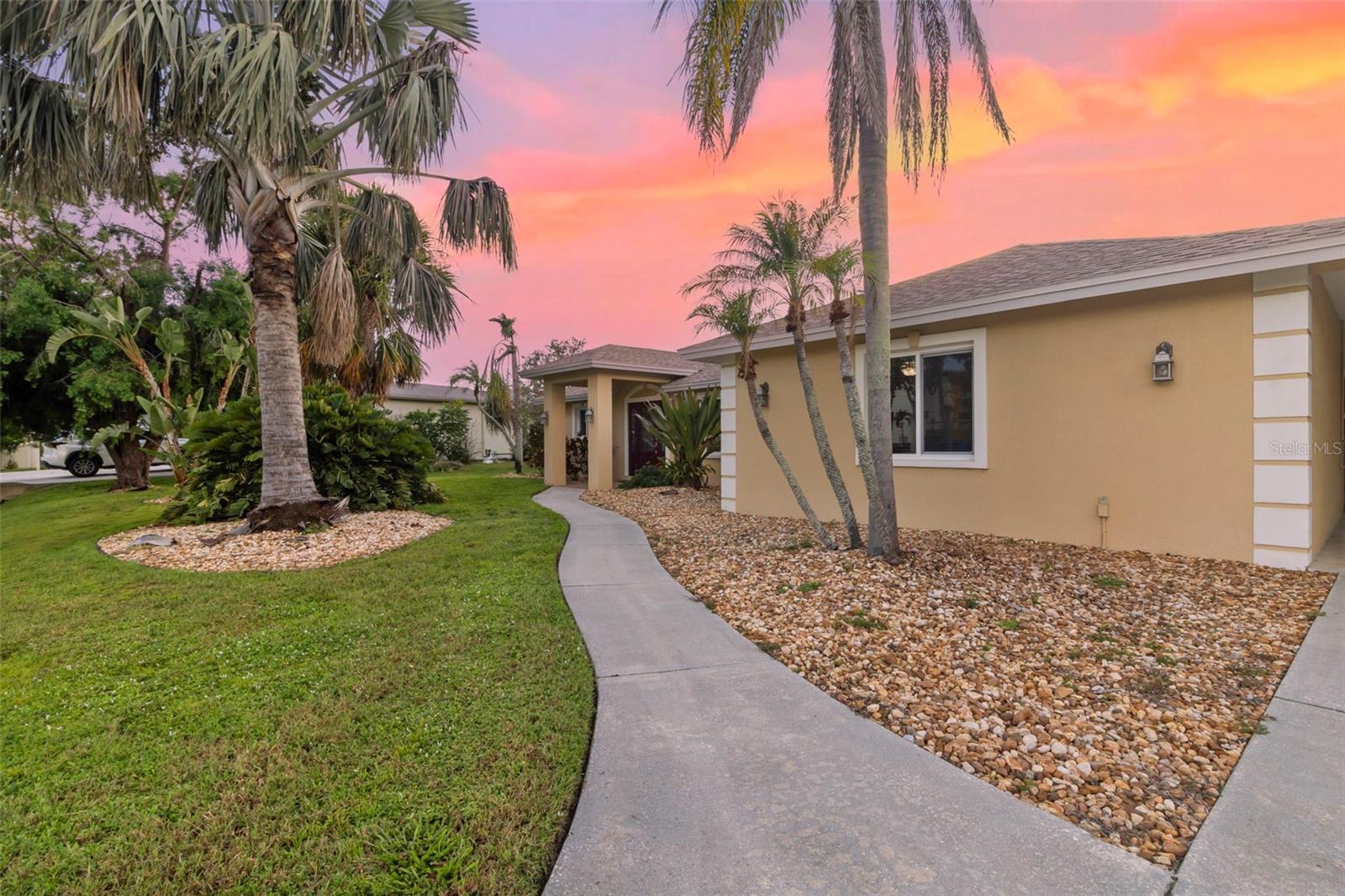 Image 3 of 64 For 6454 Beechwood Avenue