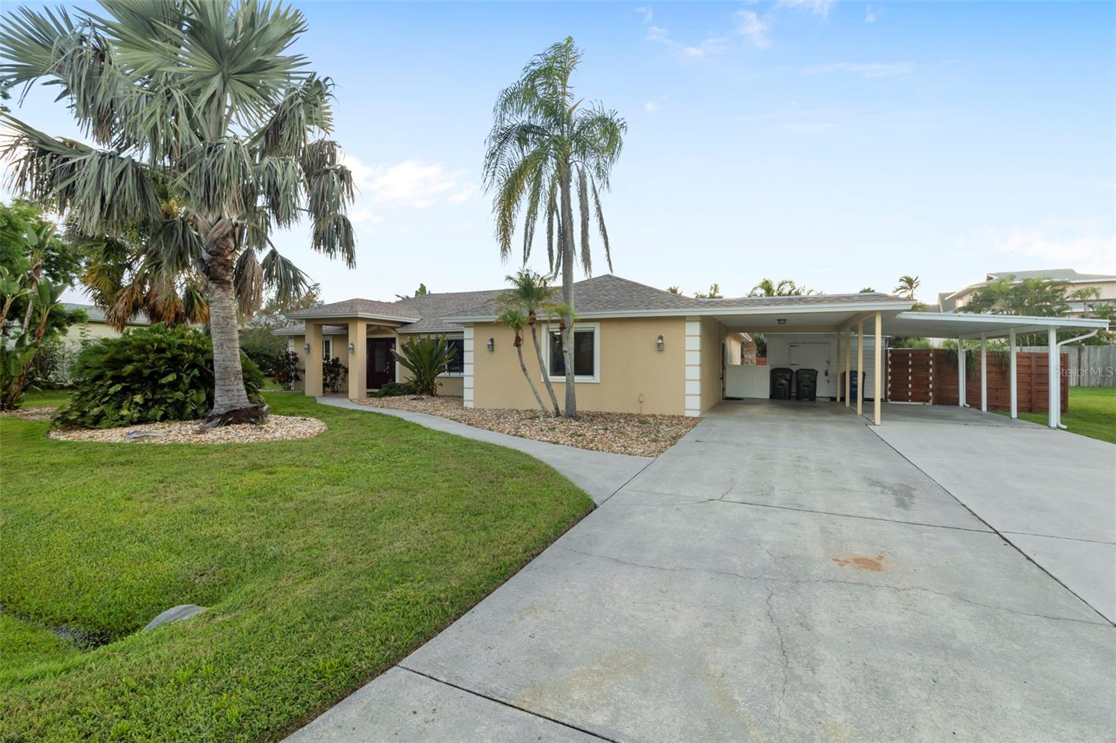 Image 4 of 64 For 6454 Beechwood Avenue