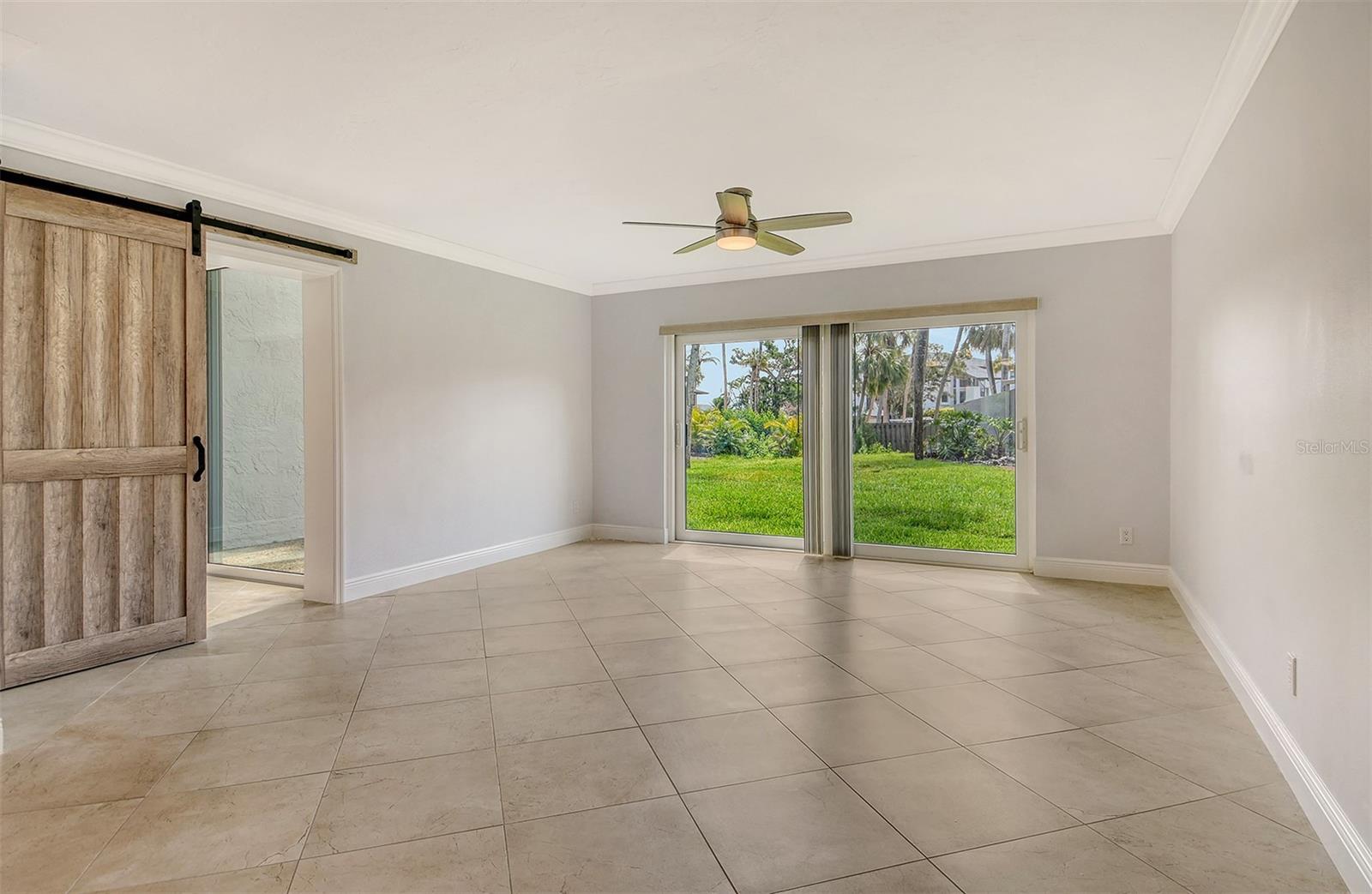 Image 12 of 48 For 5260 Gulf Of Mexico Drive 401