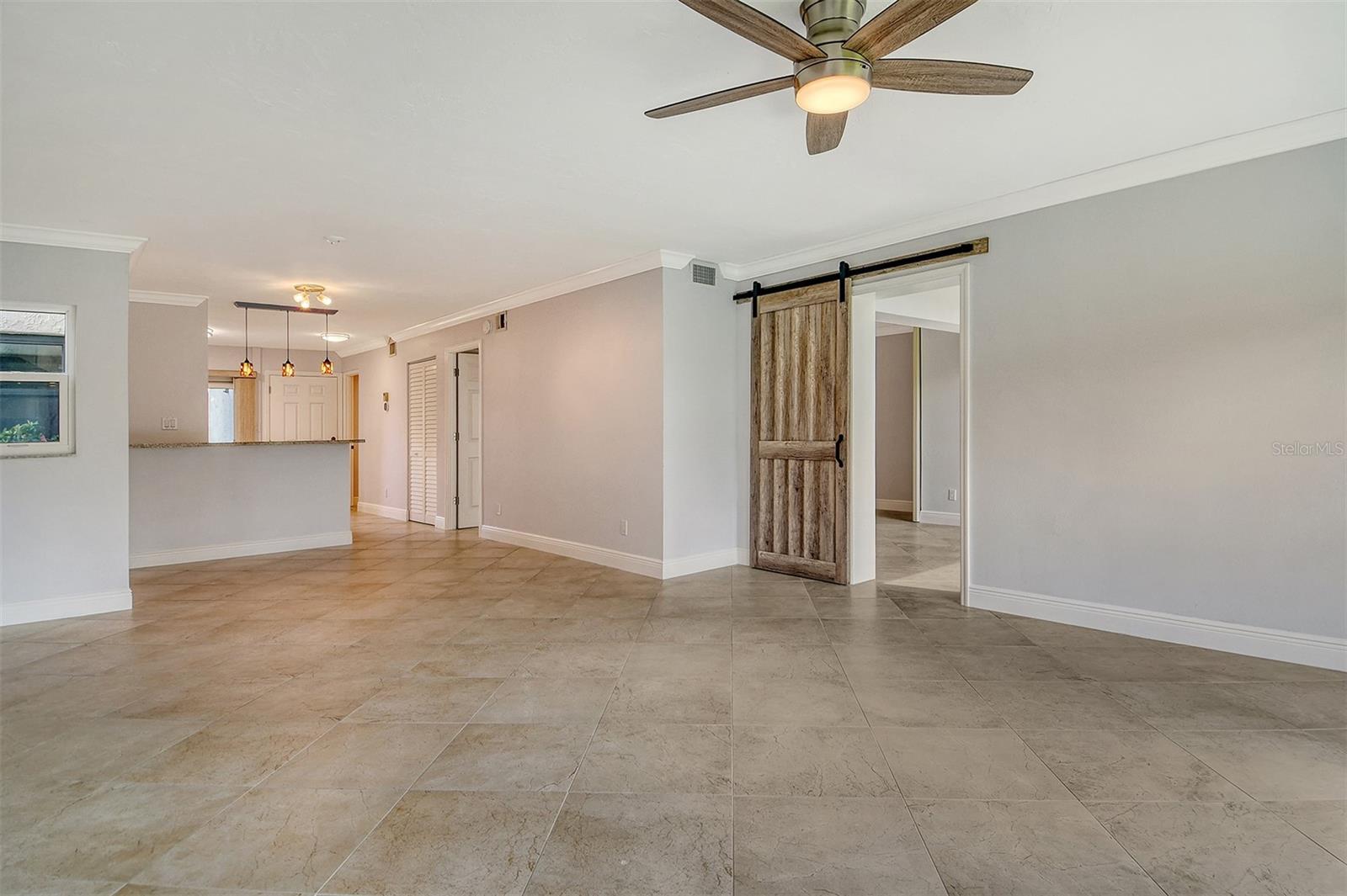 Image 15 of 48 For 5260 Gulf Of Mexico Drive 401