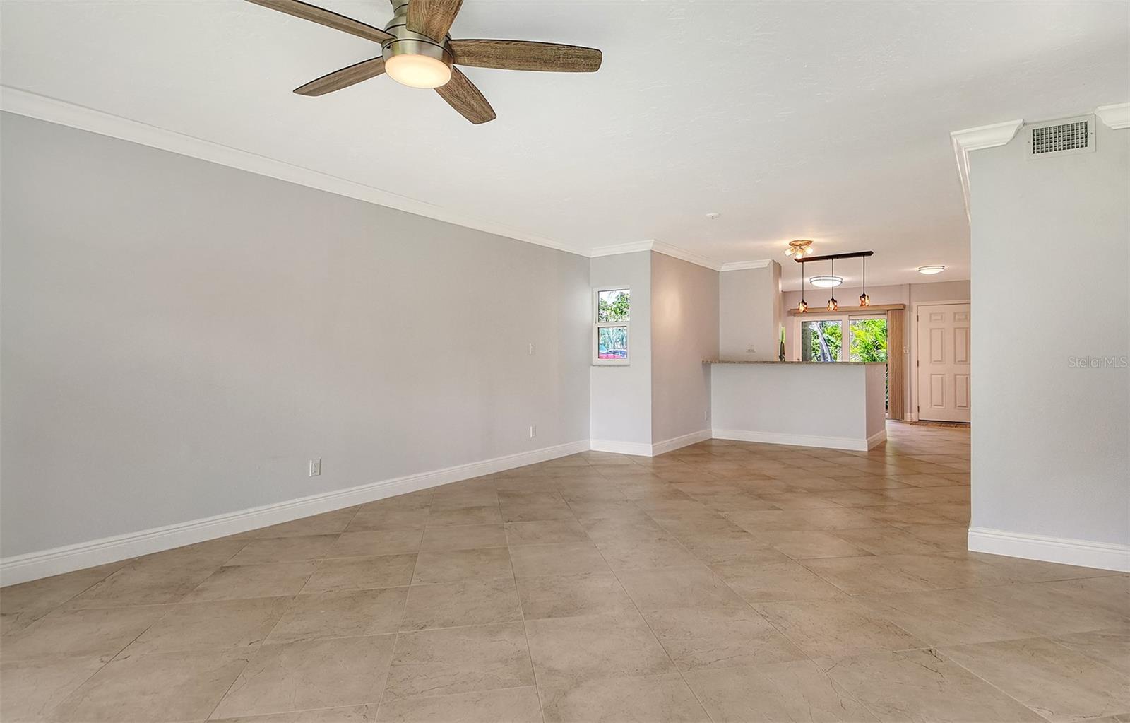 Image 16 of 48 For 5260 Gulf Of Mexico Drive 401