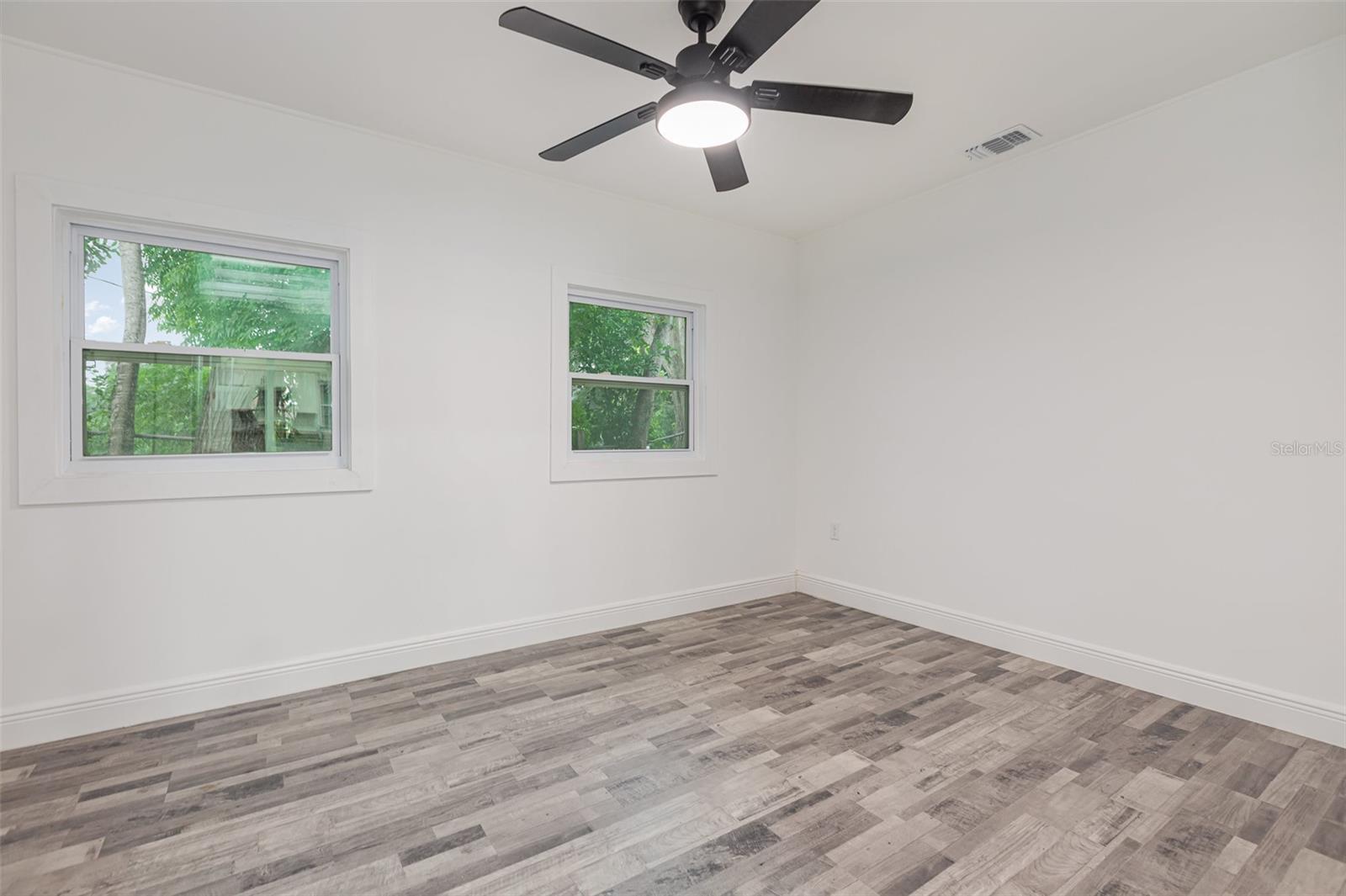 Image 11 of 20 For 2916 Hawthorne Street