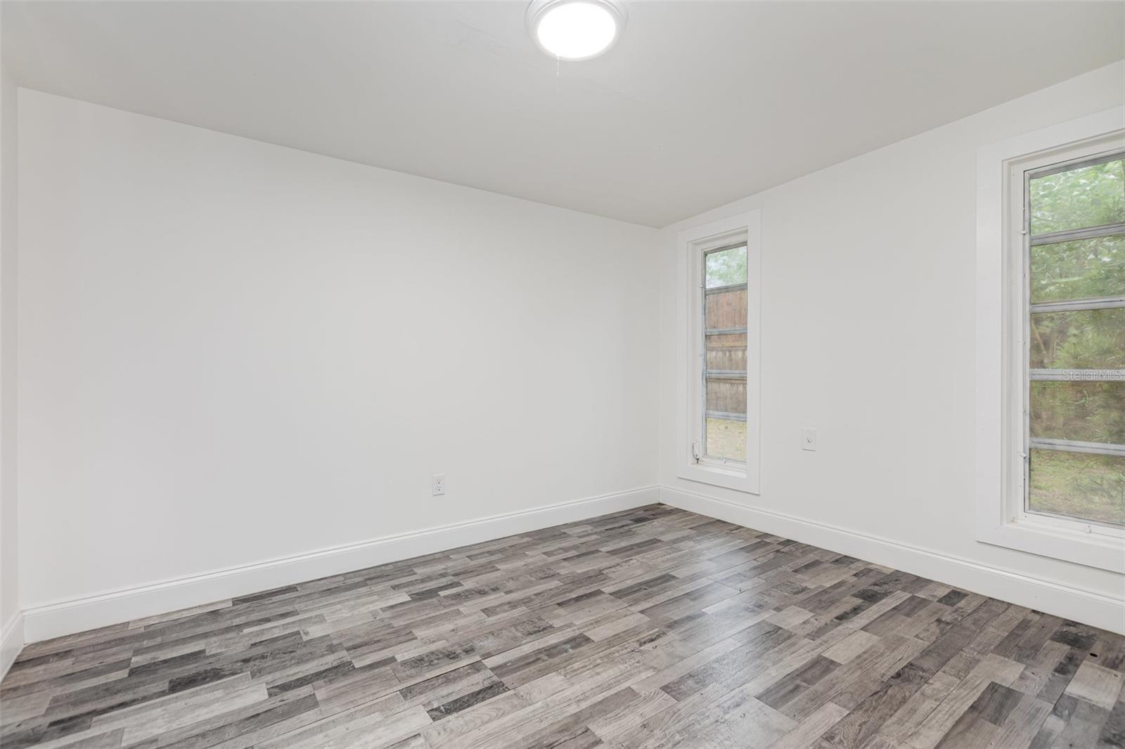 Image 16 of 20 For 2916 Hawthorne Street