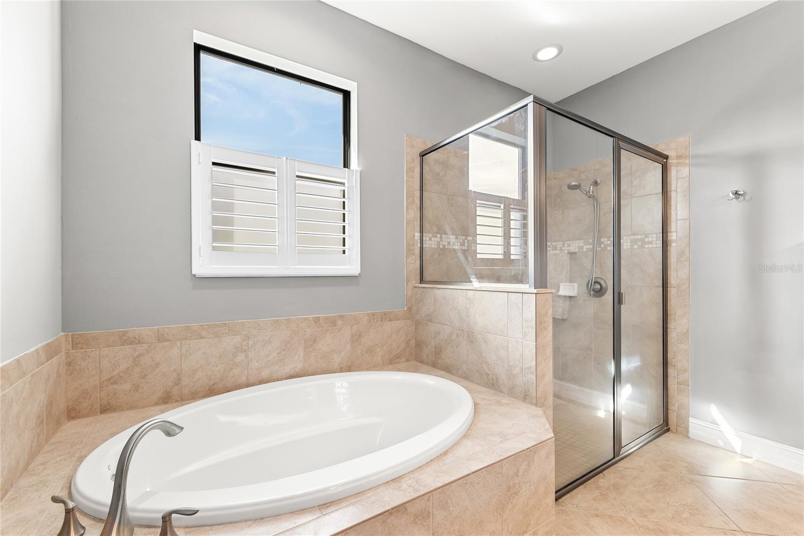 Image 15 of 20 For 655 Resolute Street