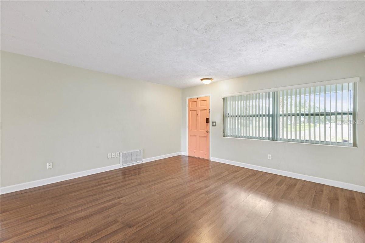 Image 11 of 32 For 1751 8th Avenue Sw