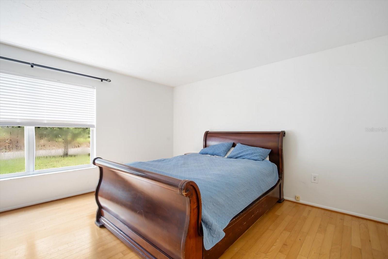 Image 12 of 30 For 115 29th Street Nw