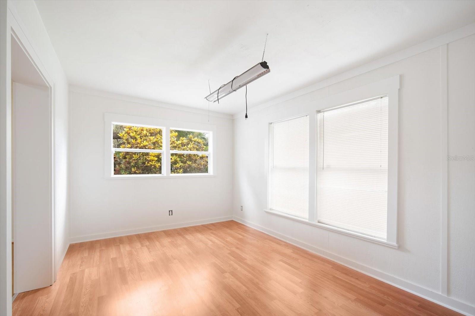 Image 24 of 30 For 115 29th Street Nw