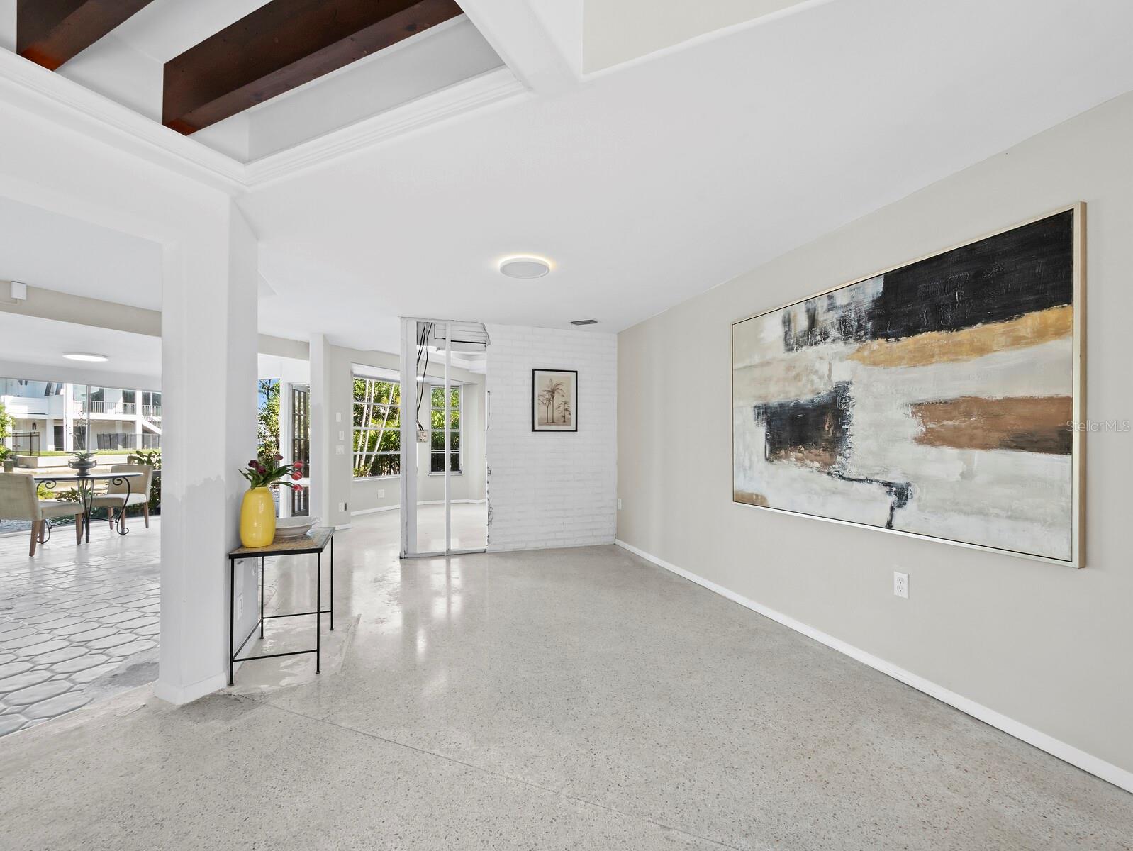 Image 20 of 77 For 749 Penfield Street