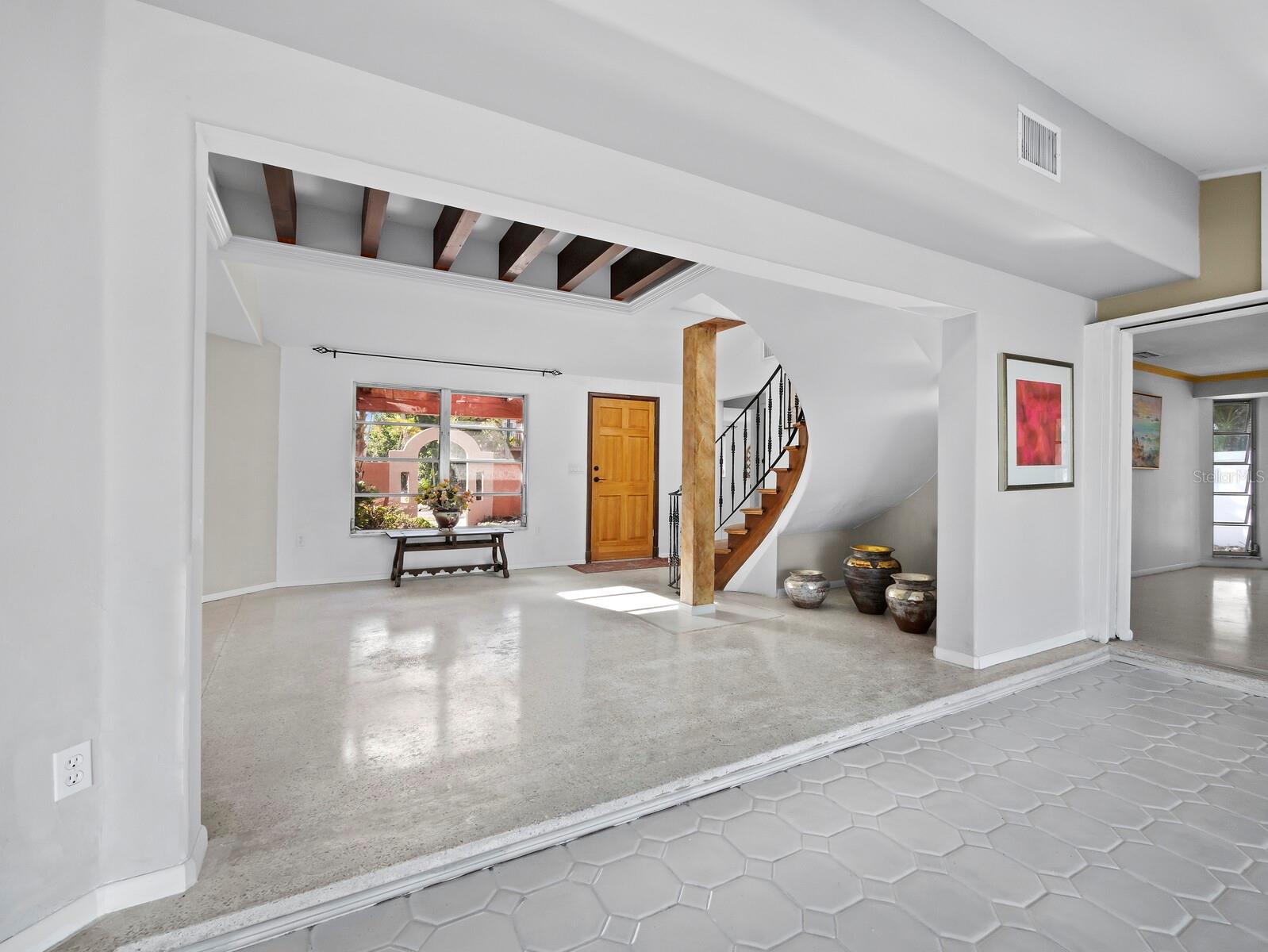 Image 21 of 77 For 749 Penfield Street