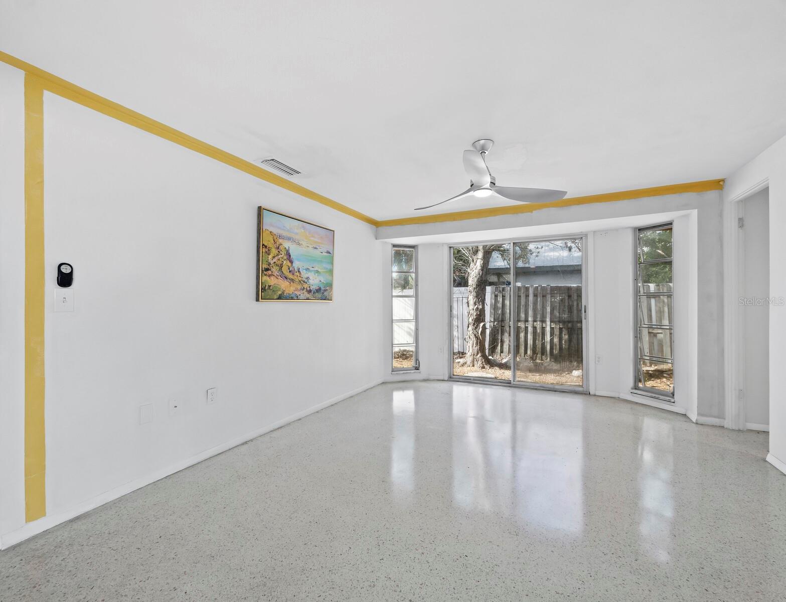 Image 28 of 77 For 749 Penfield Street