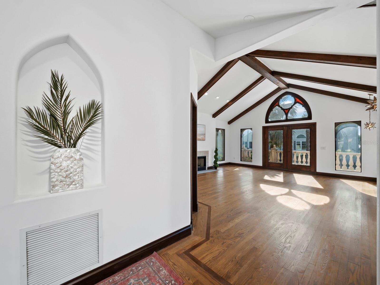 Image 42 of 77 For 749 Penfield Street