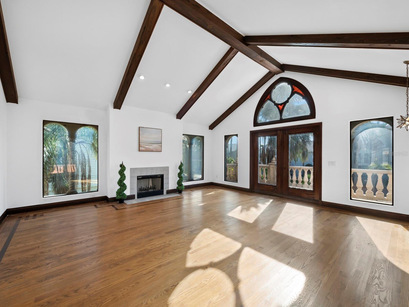 Image 43 of 77 For 749 Penfield Street
