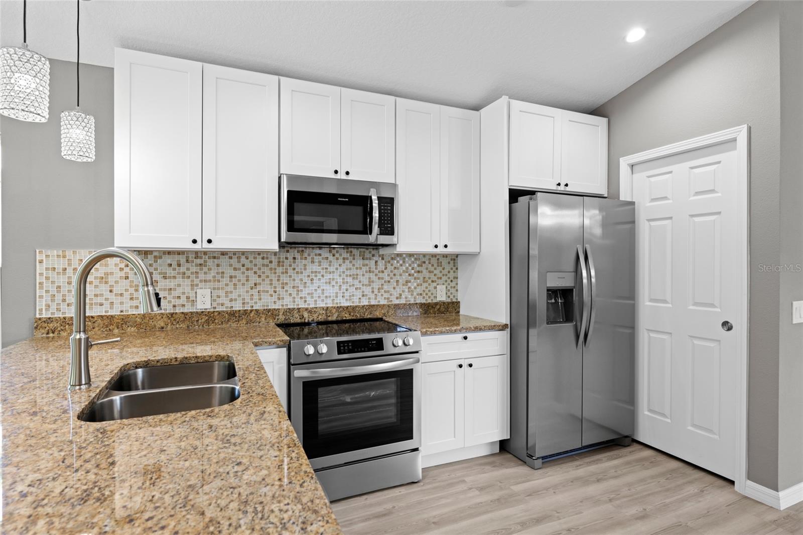 Image 12 of 35 For 3908 Walnut Avenue