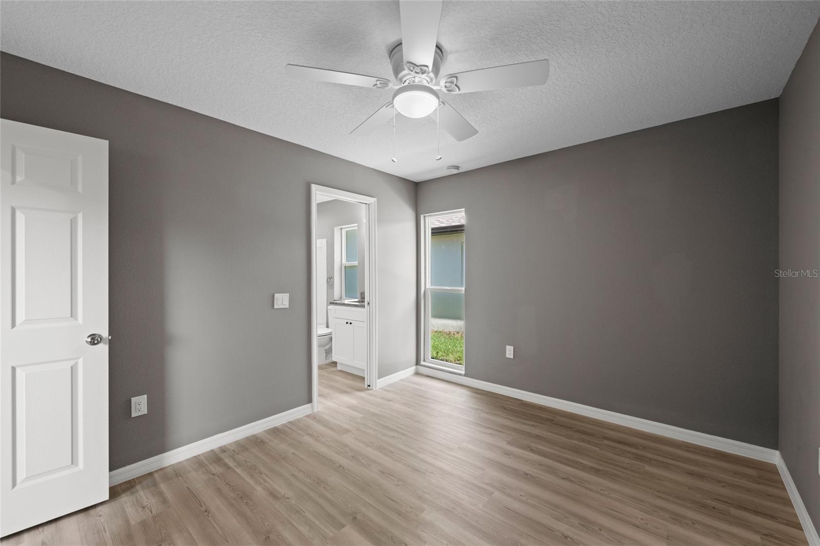 Image 21 of 35 For 3908 Walnut Avenue