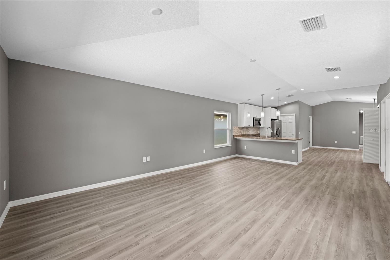 Image 9 of 35 For 3908 Walnut Avenue