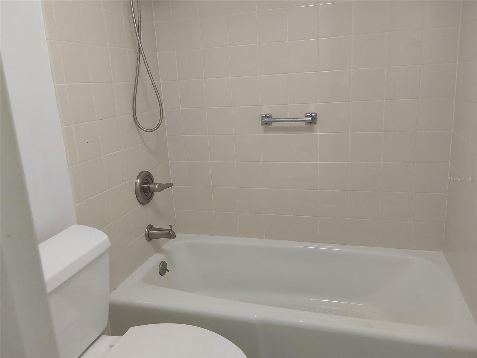 Image 15 of 31 For 4210 Ironwood Circle 107j