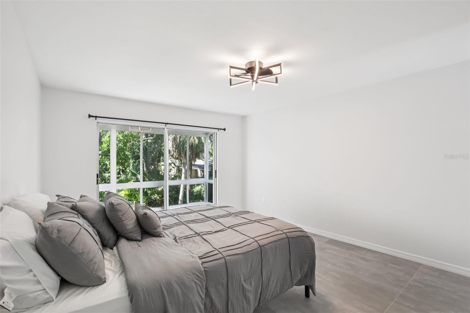 Image 16 of 28 For 4773 Village Gardens Drive 97