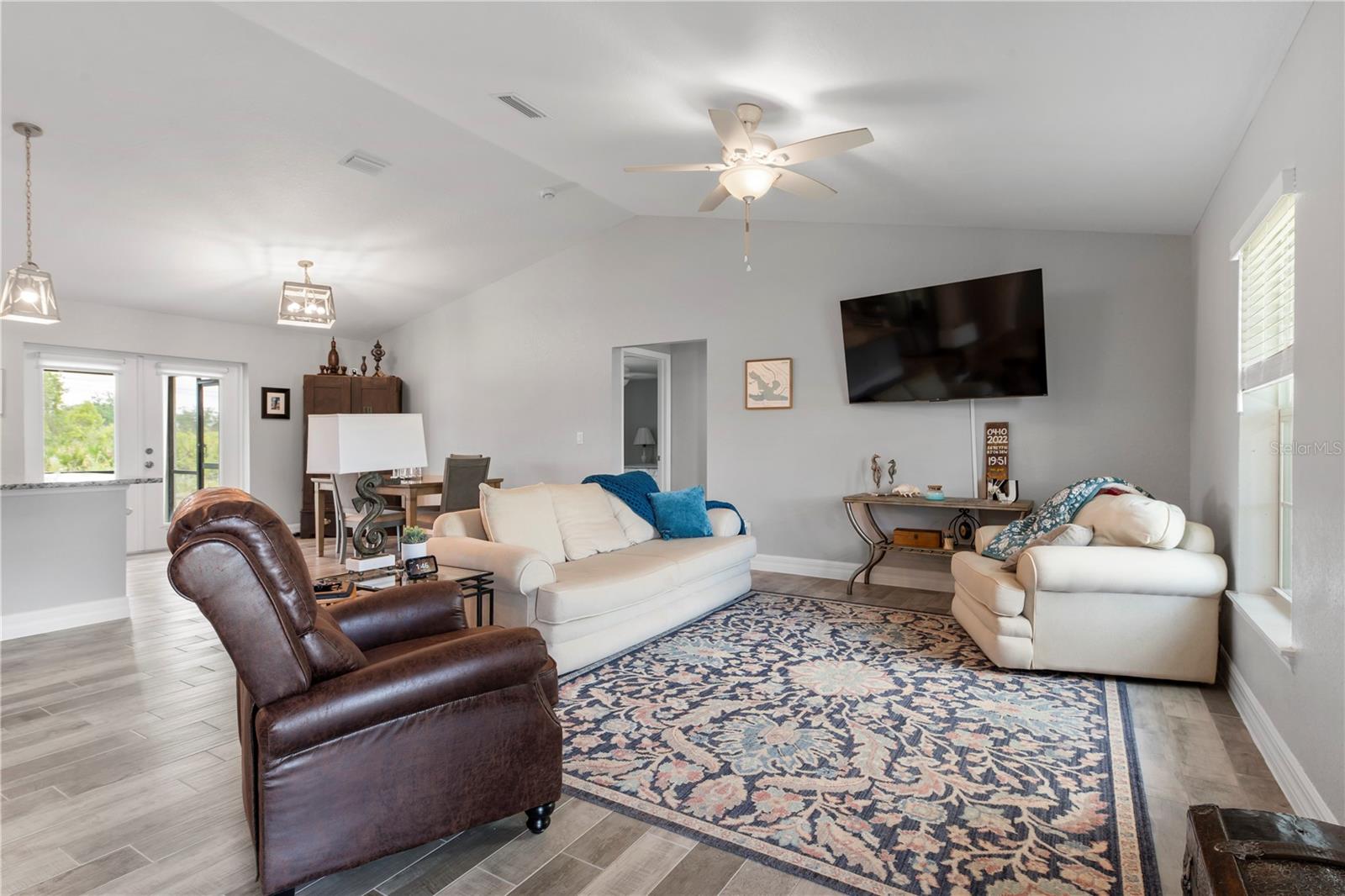 Image 12 of 31 For 9601 Calumet Boulevard