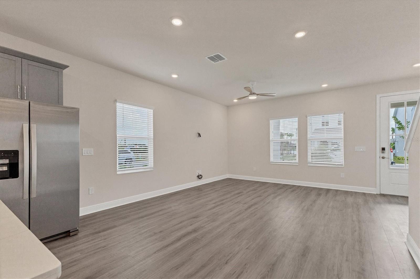 Image 7 of 49 For 9043 Duany Lane