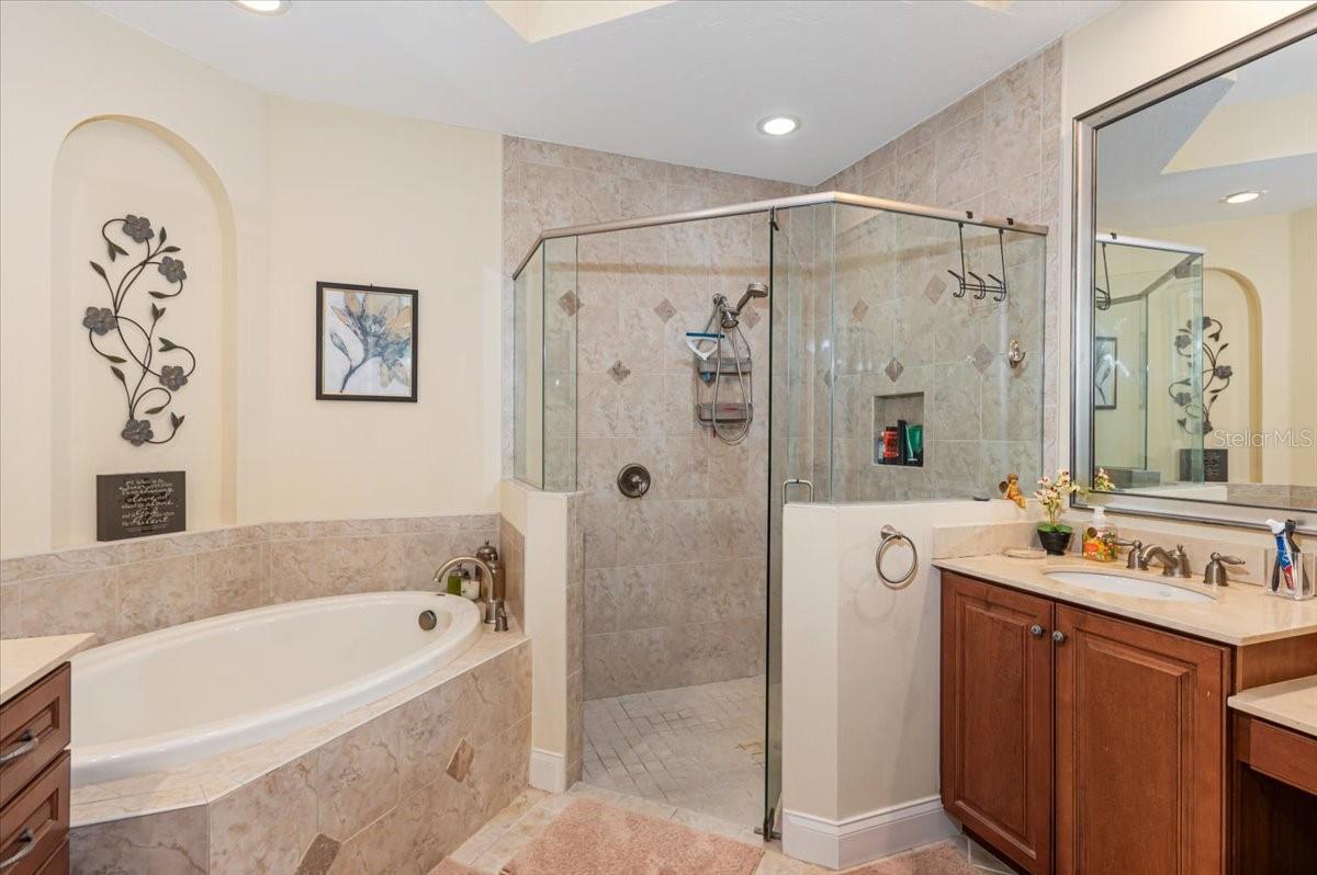 Image 38 of 64 For 6108 27th Street E