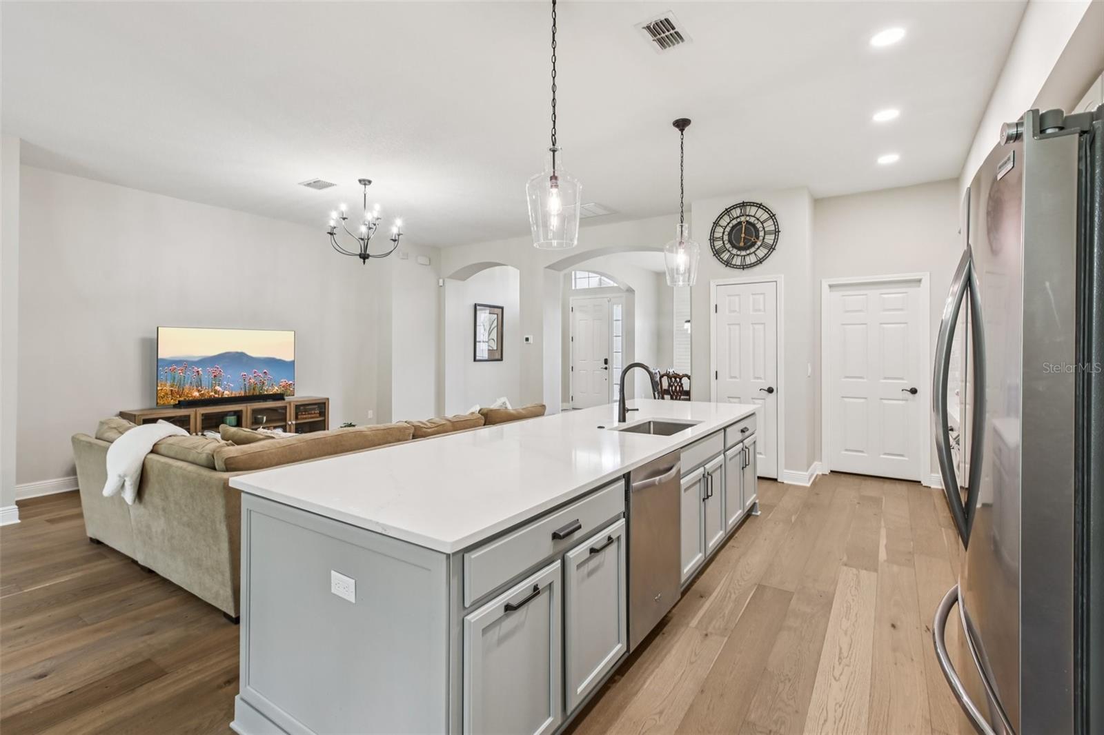 Image 19 of 61 For 3500 Grassglen Place